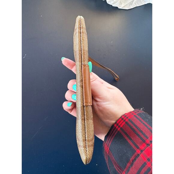 Coach Logo Signature Canvas Corner Zip Leather Stripe Khaki Wristlet Old Money - Picture 4 of 8